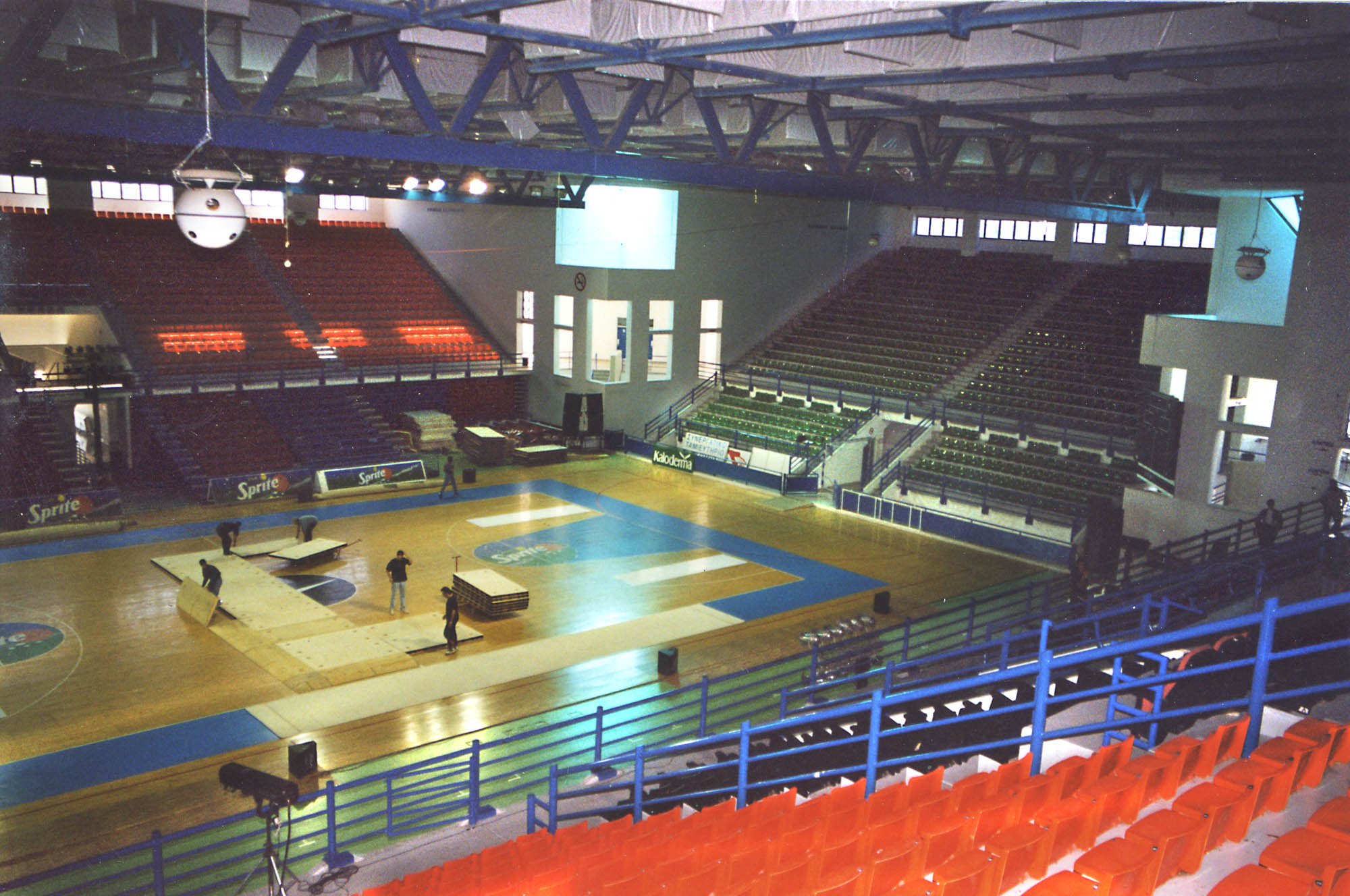  MISS UNIVERSE PAGEANT - Start with an empty stadium... 
