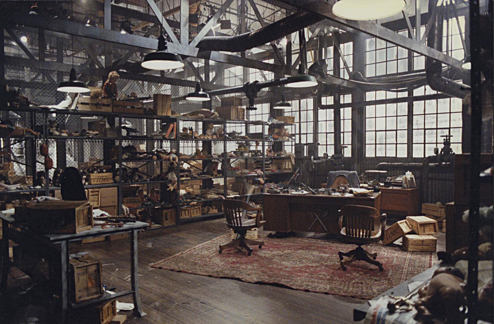  A VERY RETAIL CHRISTMAS 