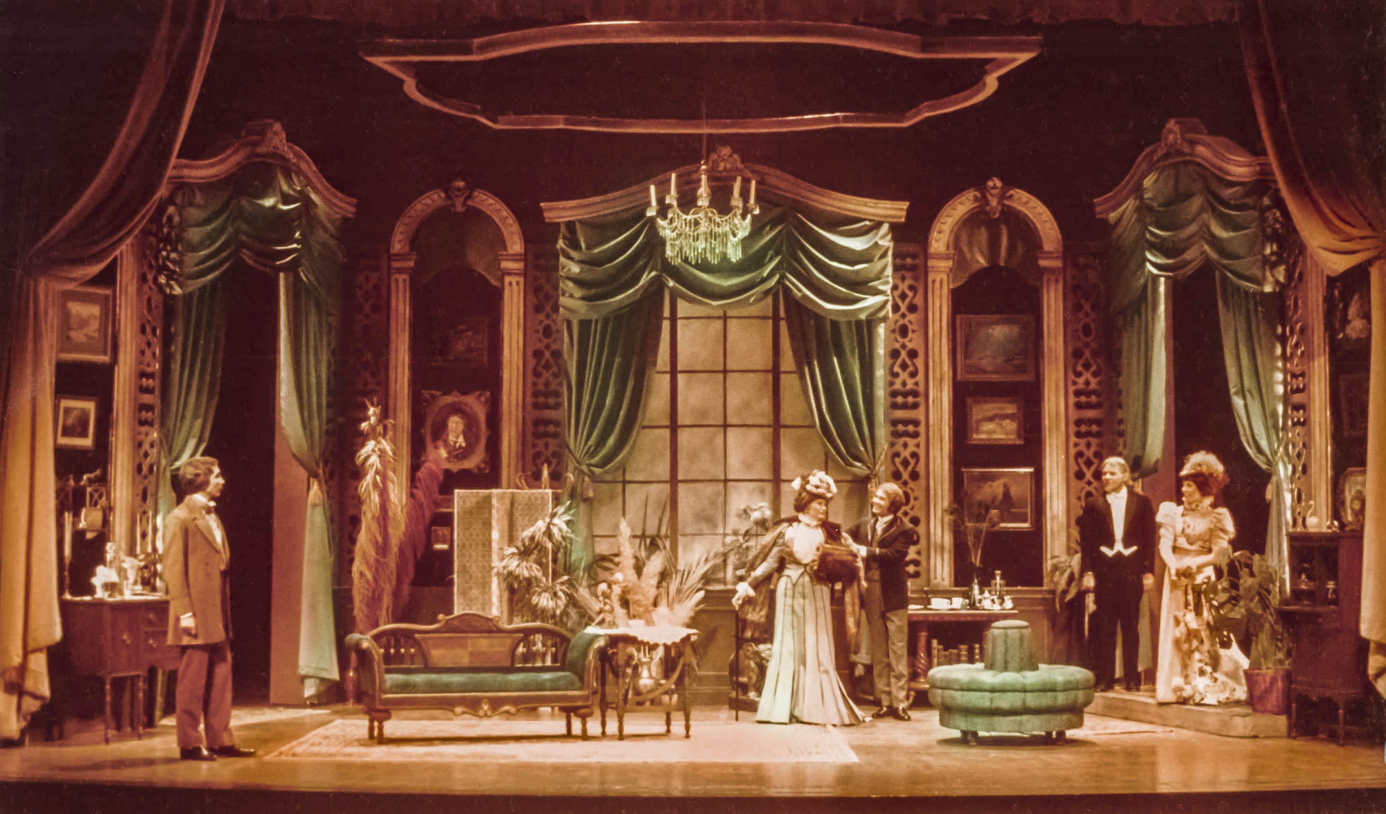  THE IMPORTANCE OF BEING EARNEST 